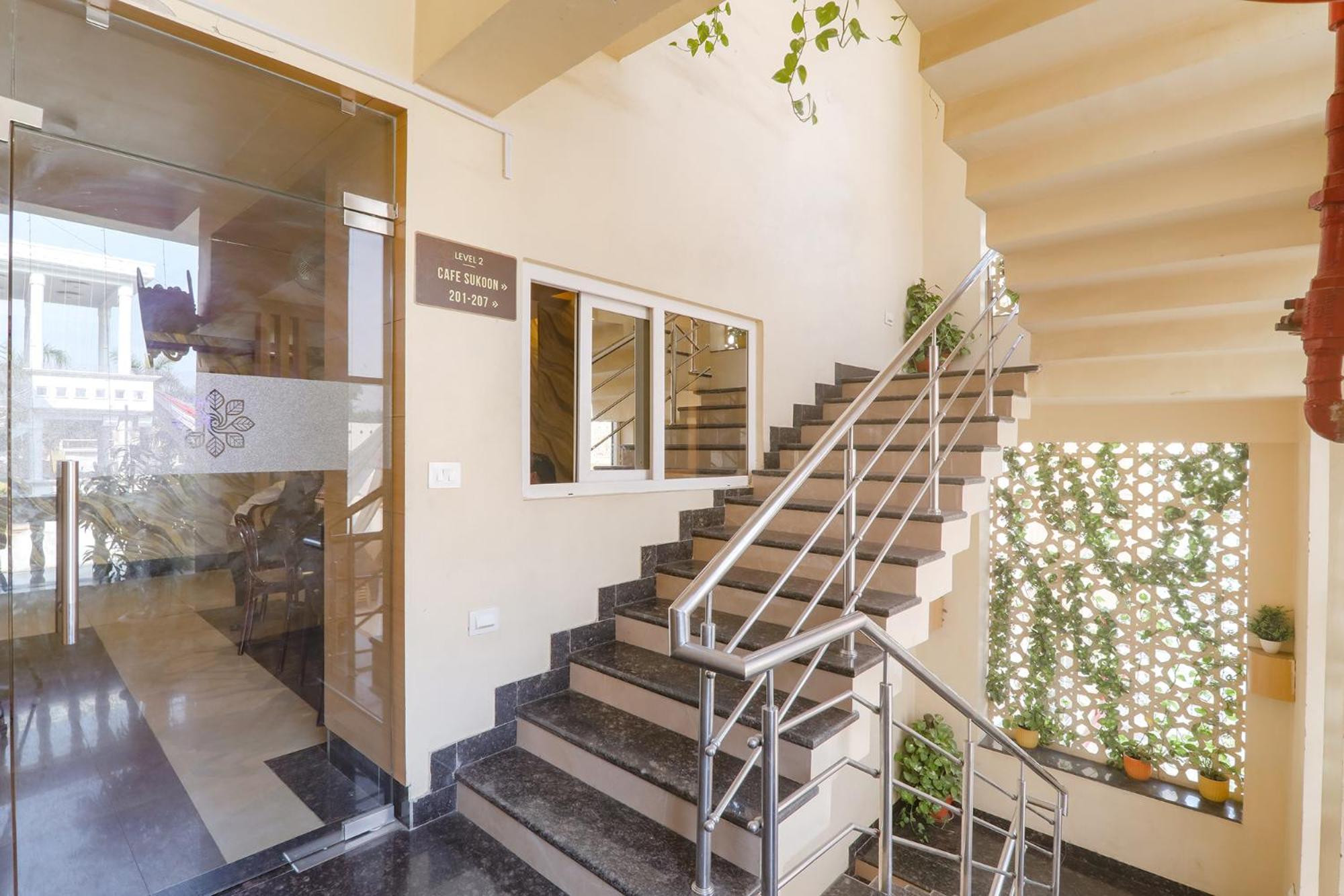 Fabhotel Raghubar Kripa Lucknow Exterior photo