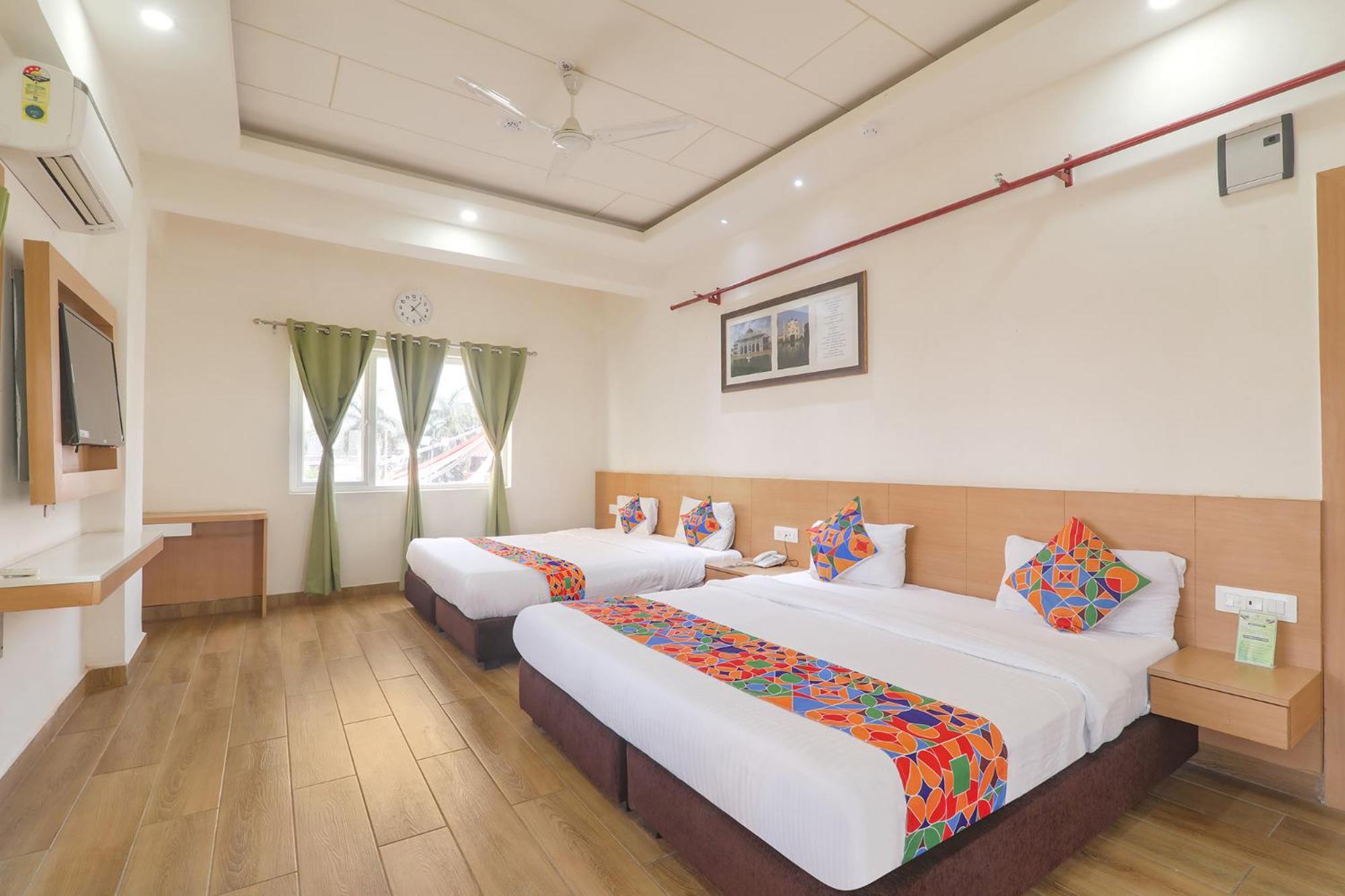Fabhotel Raghubar Kripa Lucknow Exterior photo
